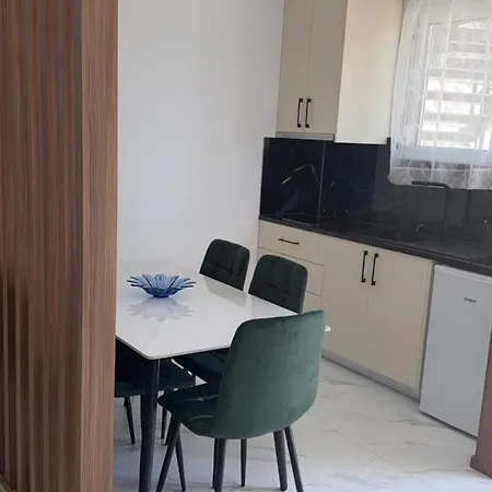 White House Dami Apartment