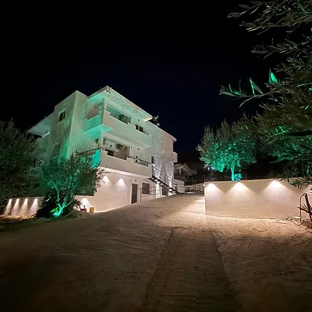 White House Dami * ساراندا